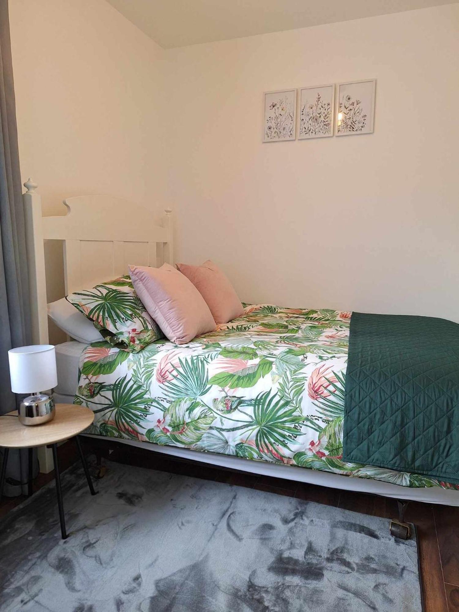 Sandys Shore Apartment Донегол Номер фото